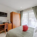 Hotiday Collection - Centro 3* אלסיו