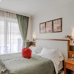 מלון Hotiday Collection - Centro 3*