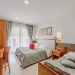 Hotiday Collection - Centro מלון 3*