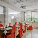 מלון Hotiday Collection - Centro 3*
