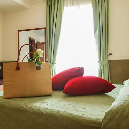 Hotiday Collection - Centro Hotel 3*