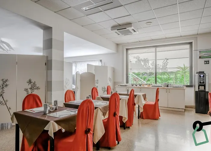 酒店 Hotiday Collection - Centro 3*