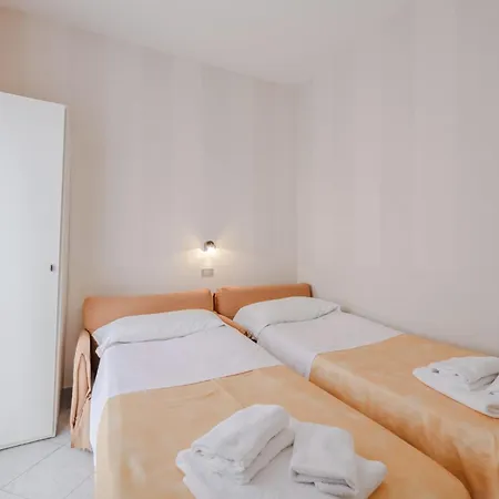 Hotiday Collection - Centro Готель 3*