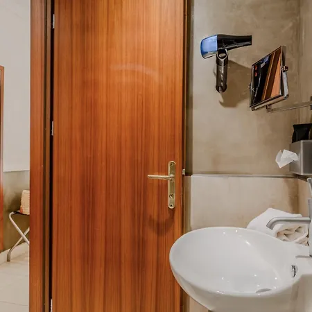 Hotiday Collection - Centro 3* Alassio