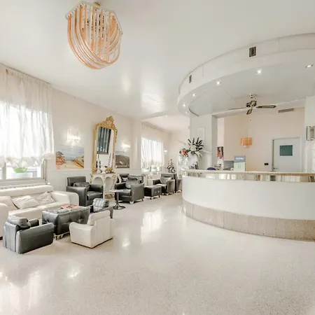 Hotiday Collection - Centro Hotel 3*