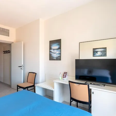 Hotiday Collection - Centro Hotel 3*