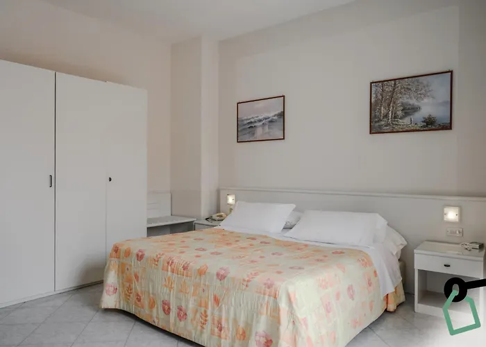 Hotiday Collection - Centro 3* Alassio